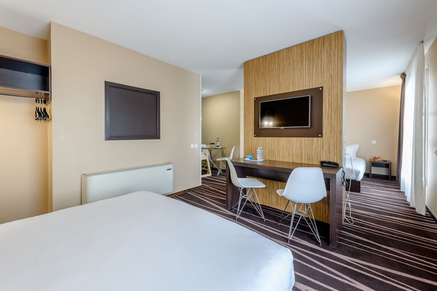 expedia-3162948-12
