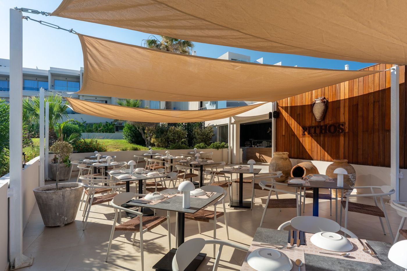 Paralos Rodos Lifestyle