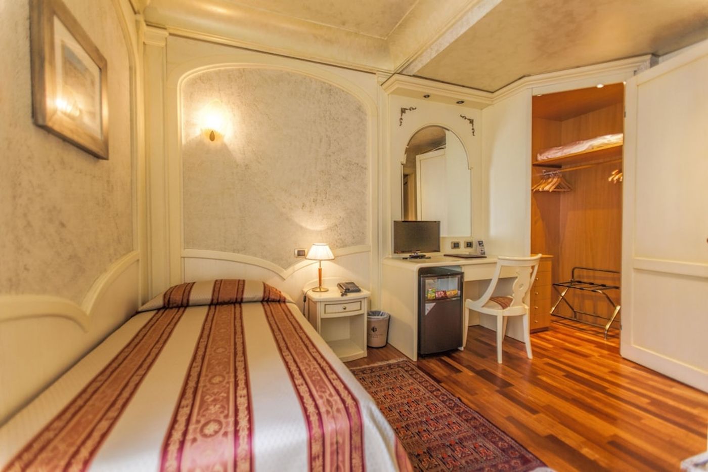 expedia-3165012-15