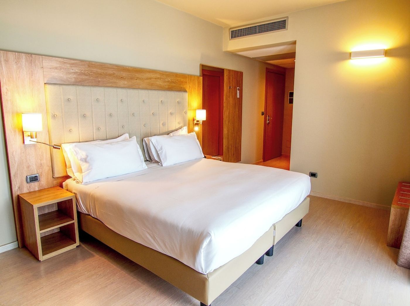 expedia-3163540-7