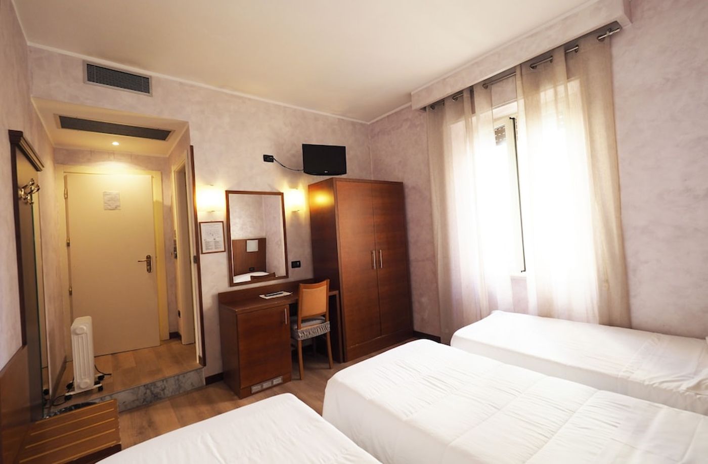 expedia-3163823-23