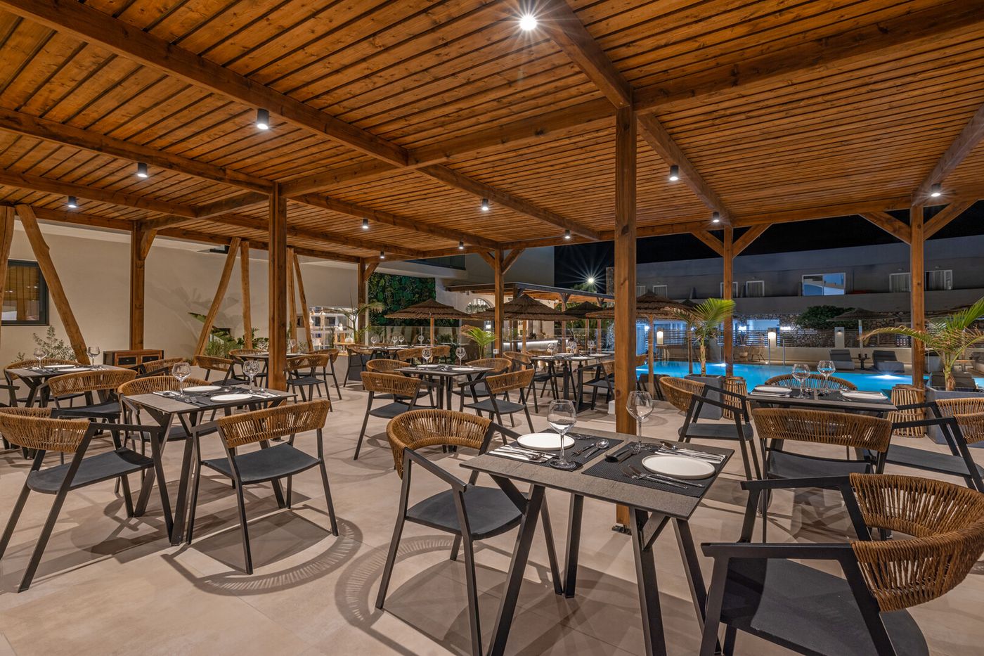 Cabana White Boutique Hotel