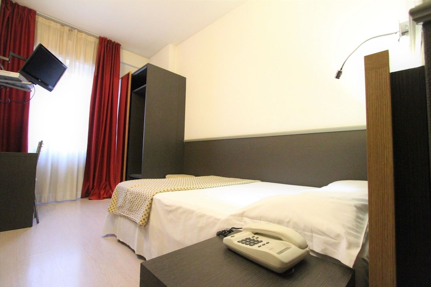 expedia-3163495-10