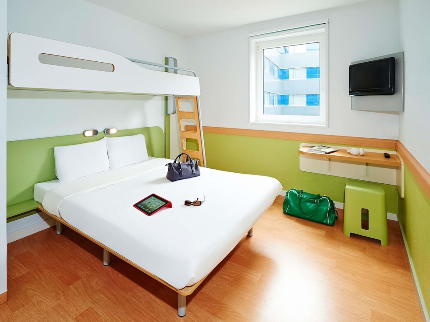 expedia-3162963-14