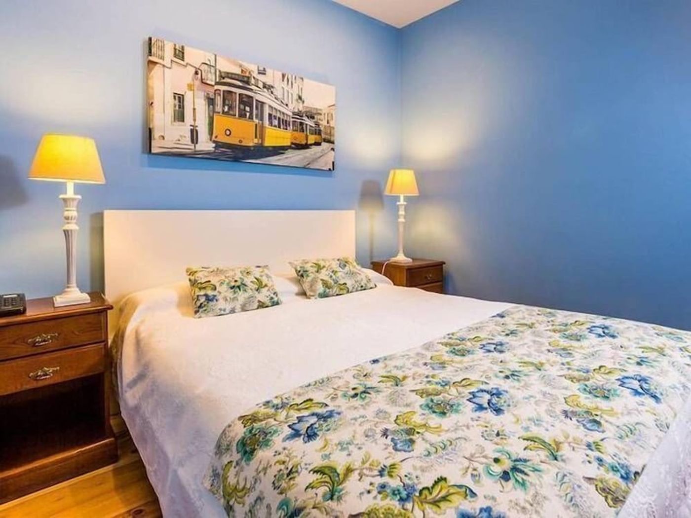 expedia-3163997-12