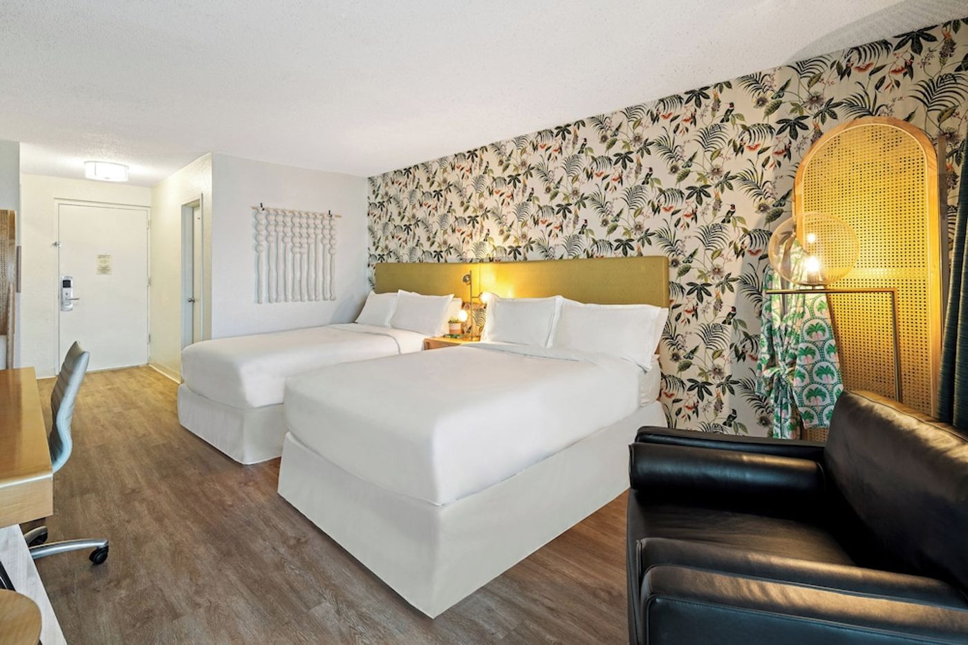 expedia-3163436-25