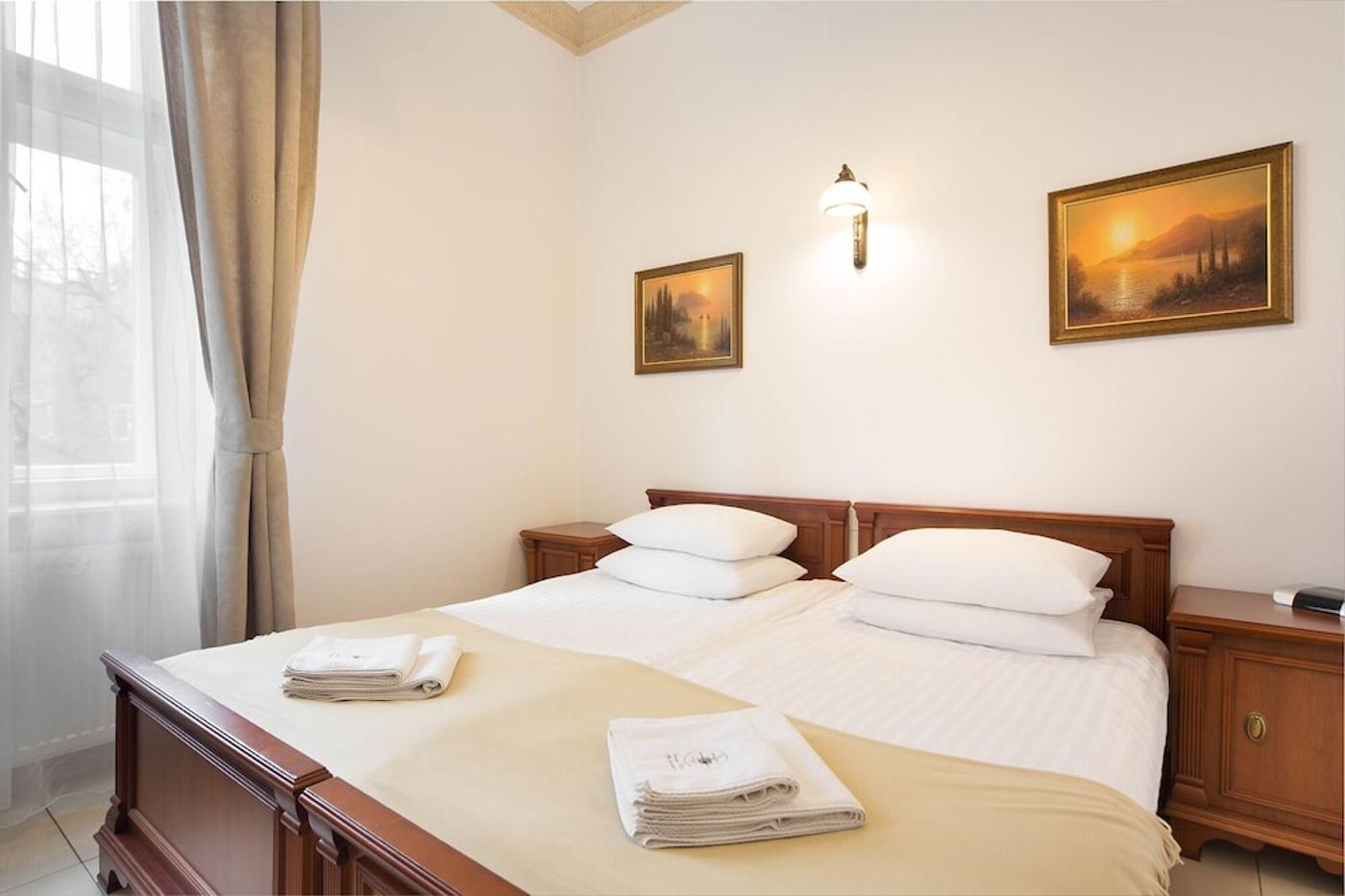 expedia-3166468-4