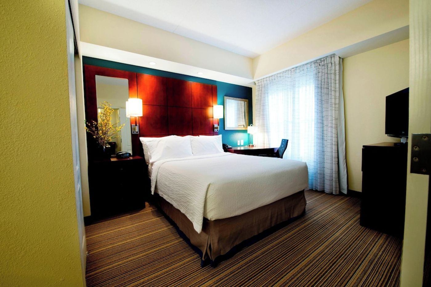 expedia-3163875-9