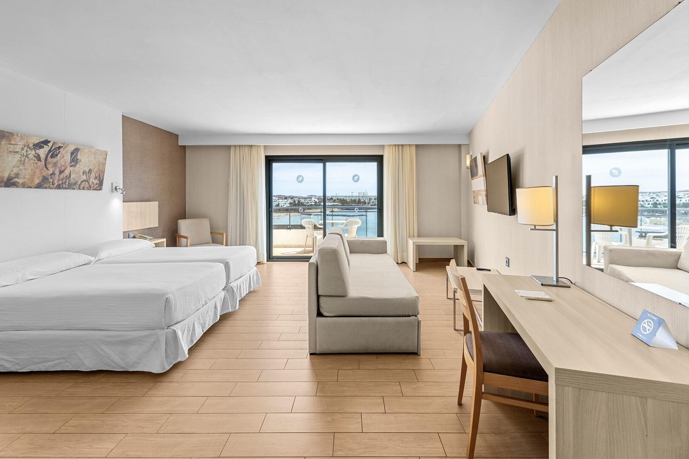 17.03.26 THB Lanzarote Beach