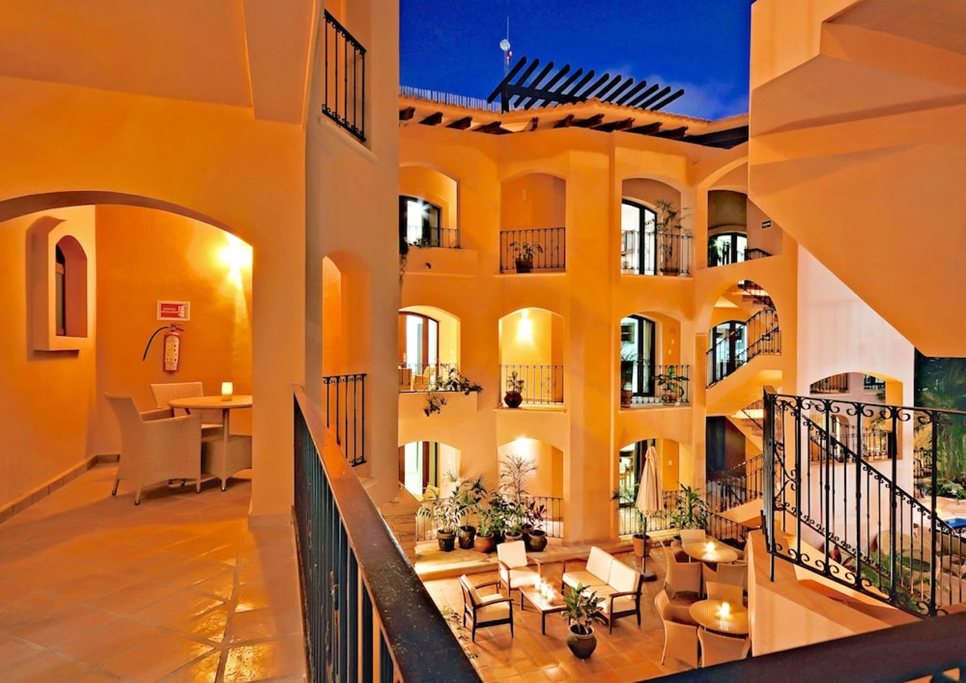 expedia-3166540-5