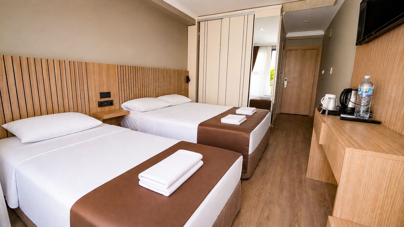 Devamli Hotel (Adults Only 16+)