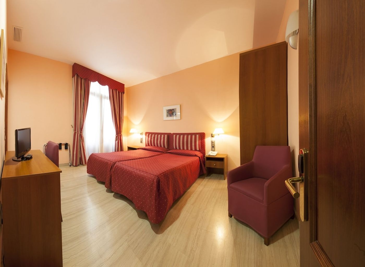 expedia-3165092-17