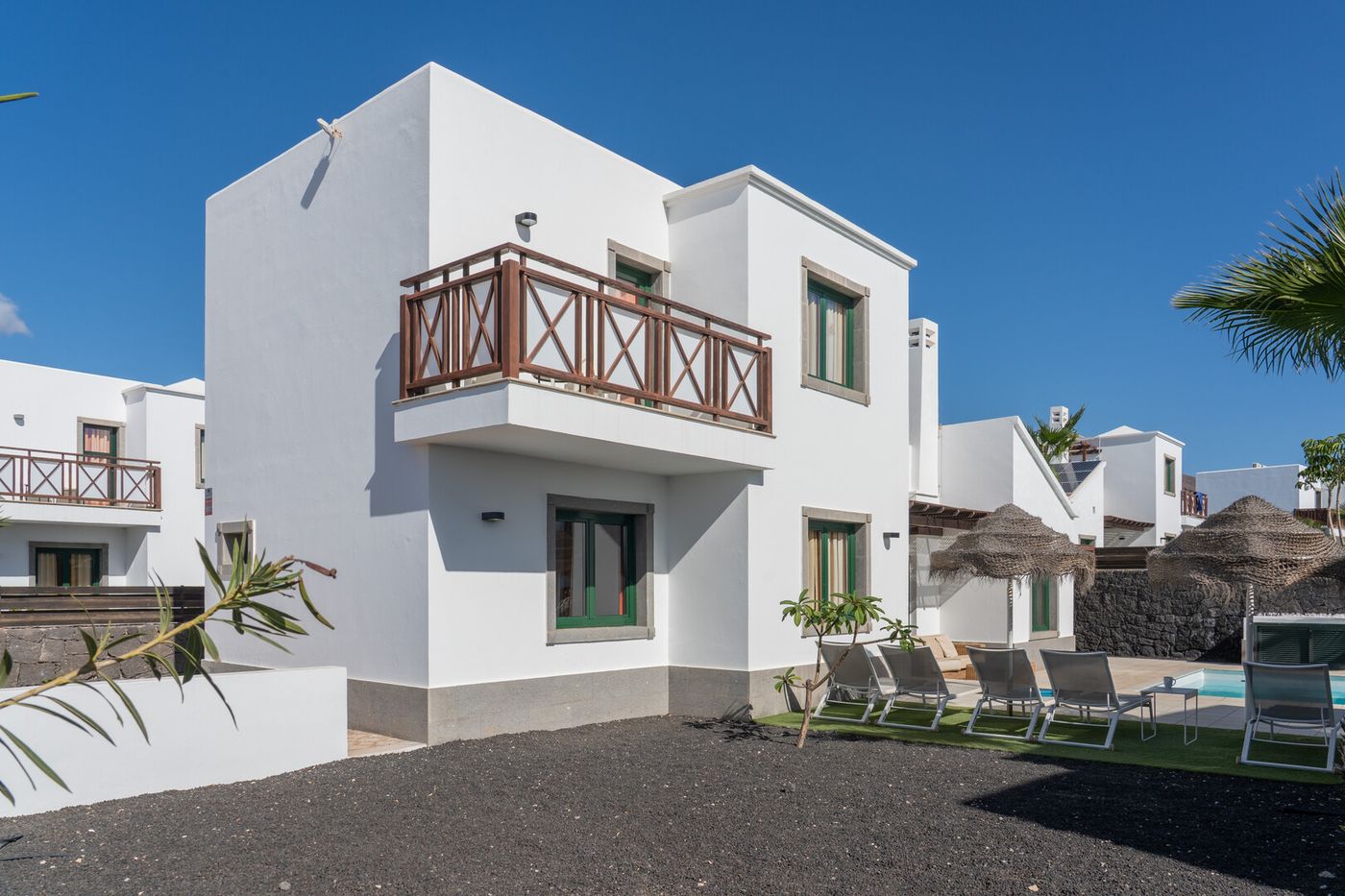 VILLAS PLAYA BLANCA BEACH MATE