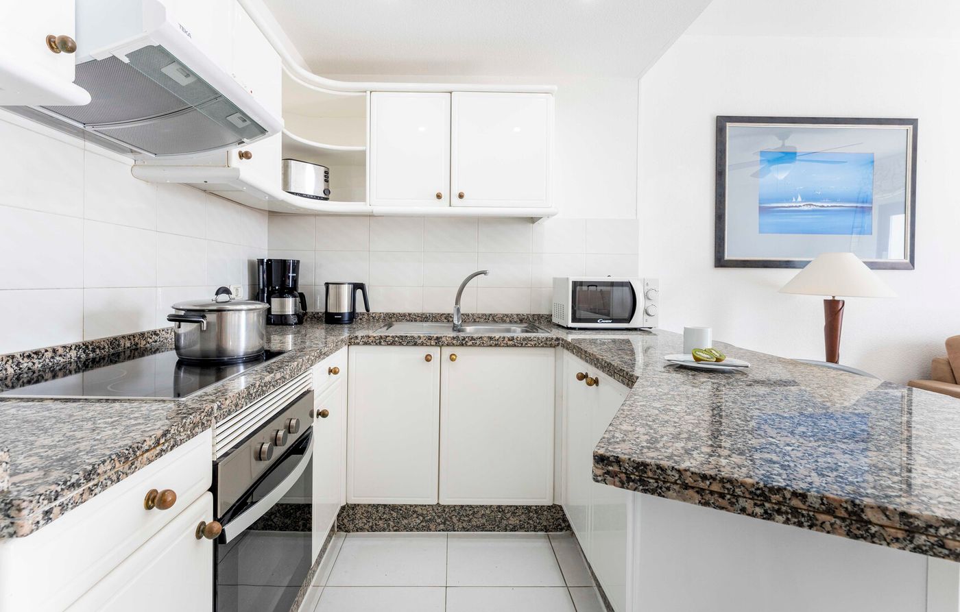 15.12.25 ONA Beverly Hills Heights