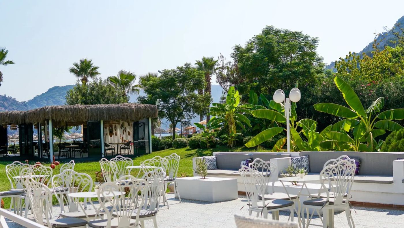 01.04.26 Casa Blanca Hotel 