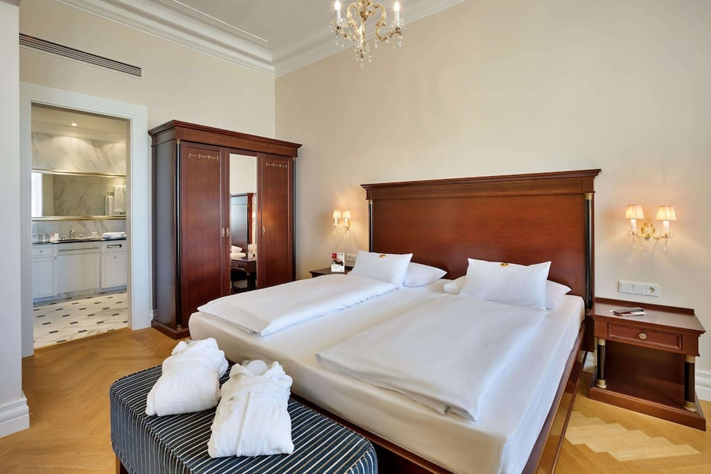 expedia-3156419-81