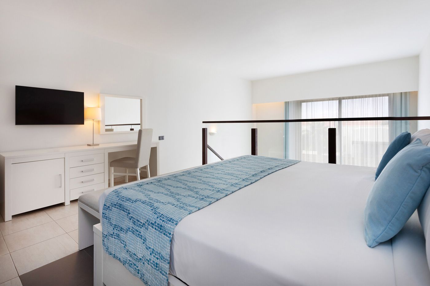 19.02.26 Melia Laguna Beach