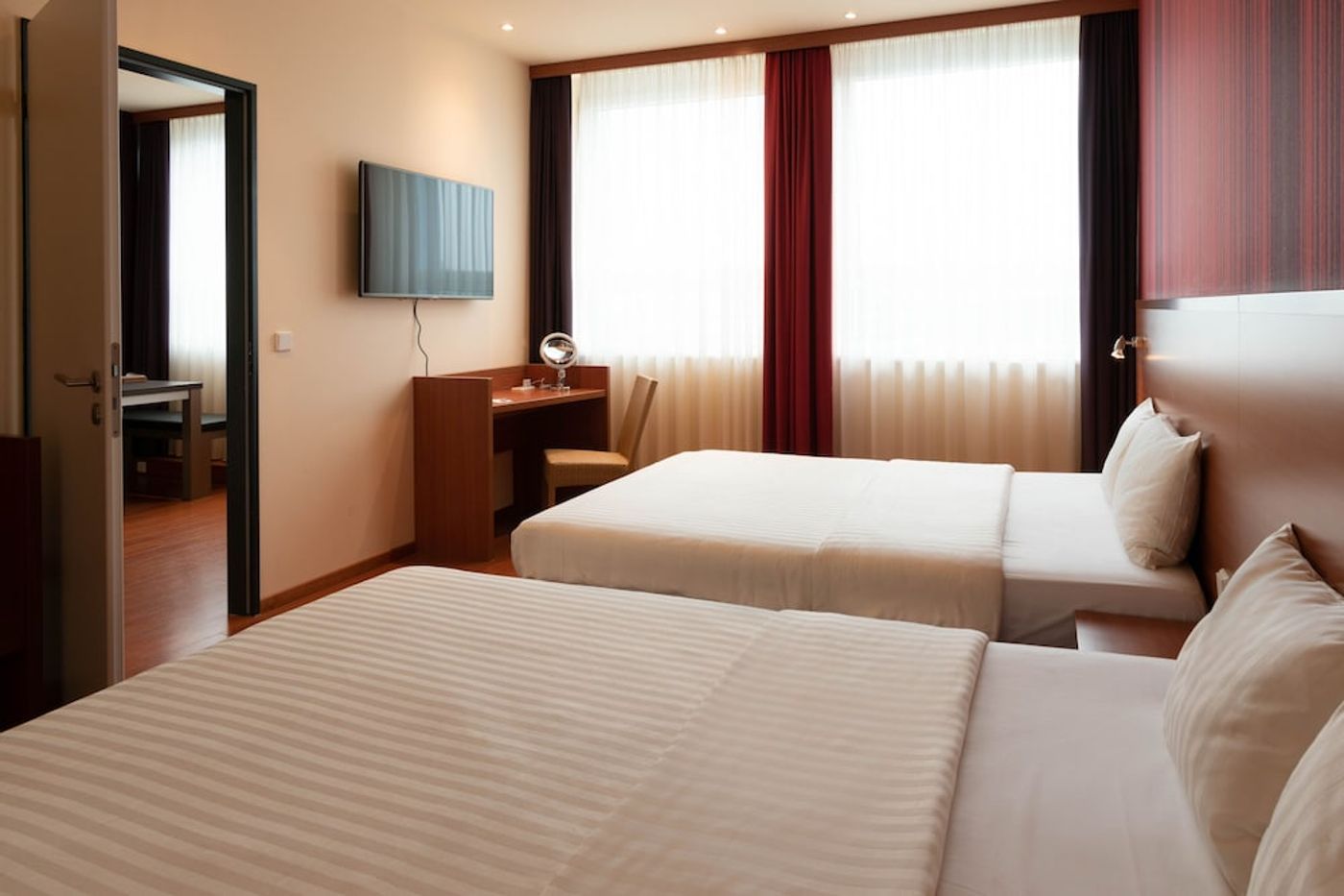 expedia-3159925-20