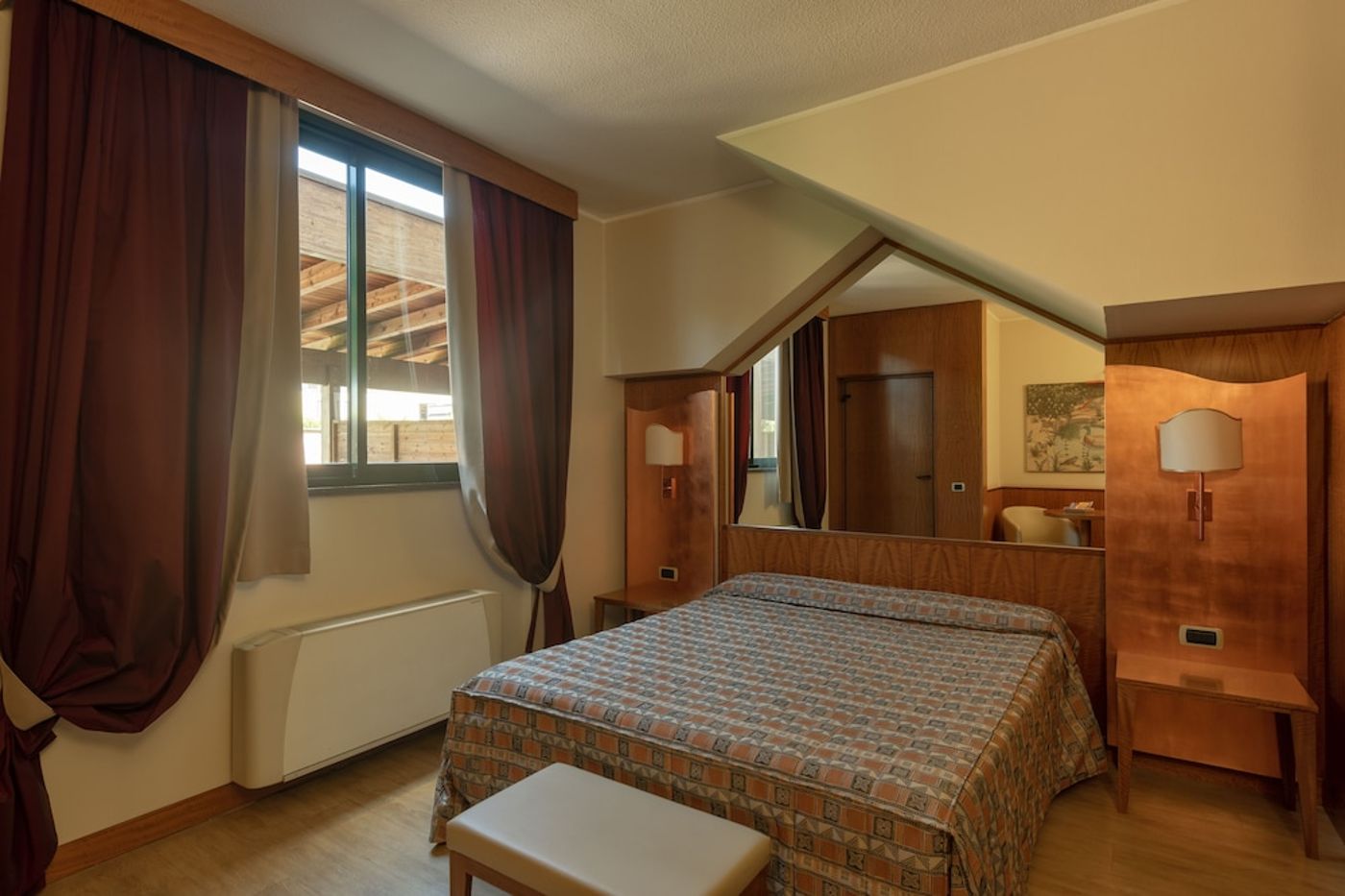 expedia-3161905-9