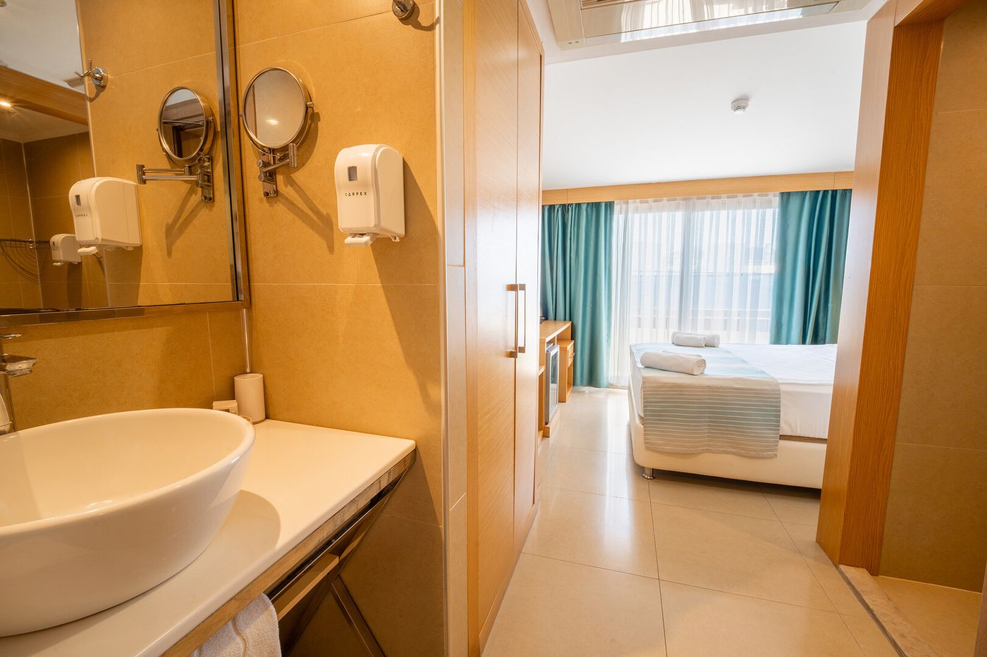 Aurasia Design Hotel