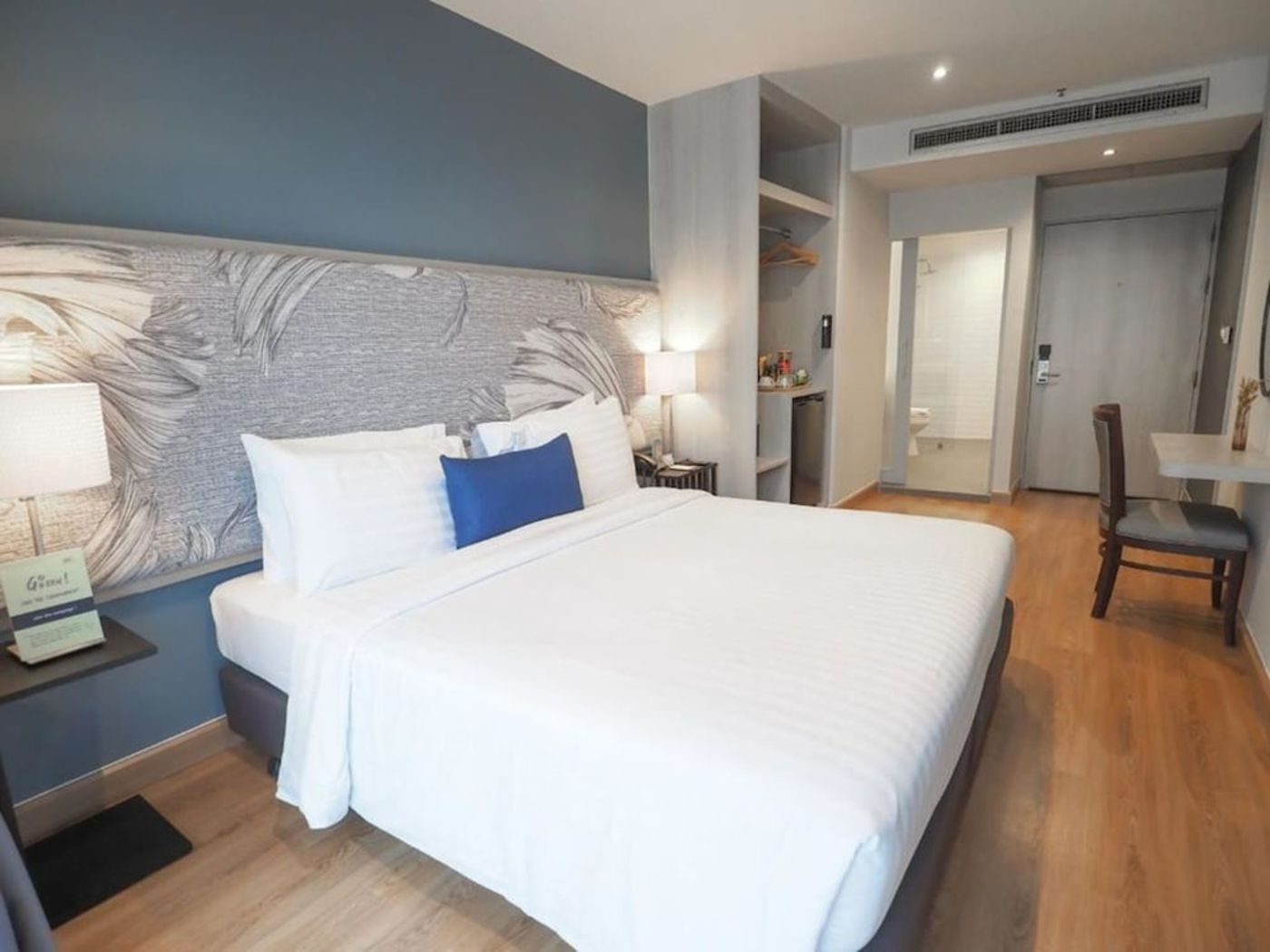 expedia-3158010-6