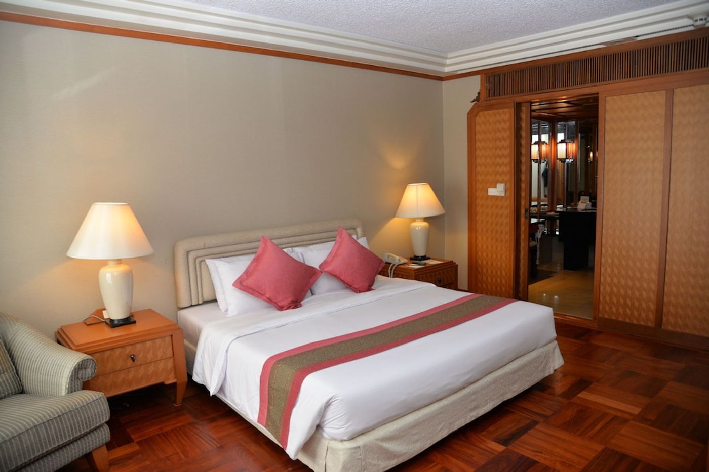 expedia-3165006-2