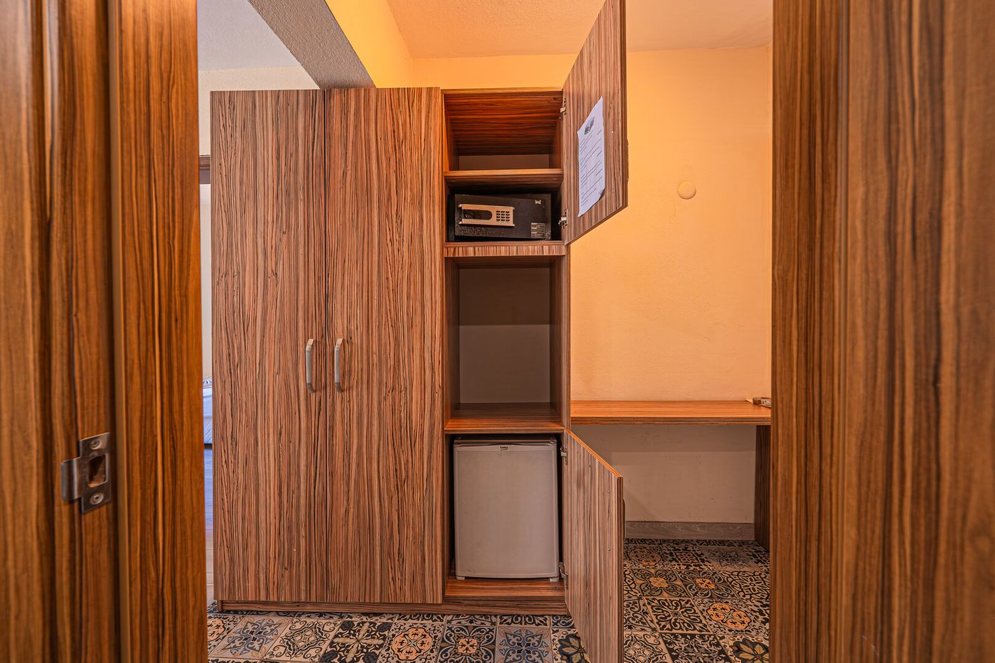 Begonville Hotel