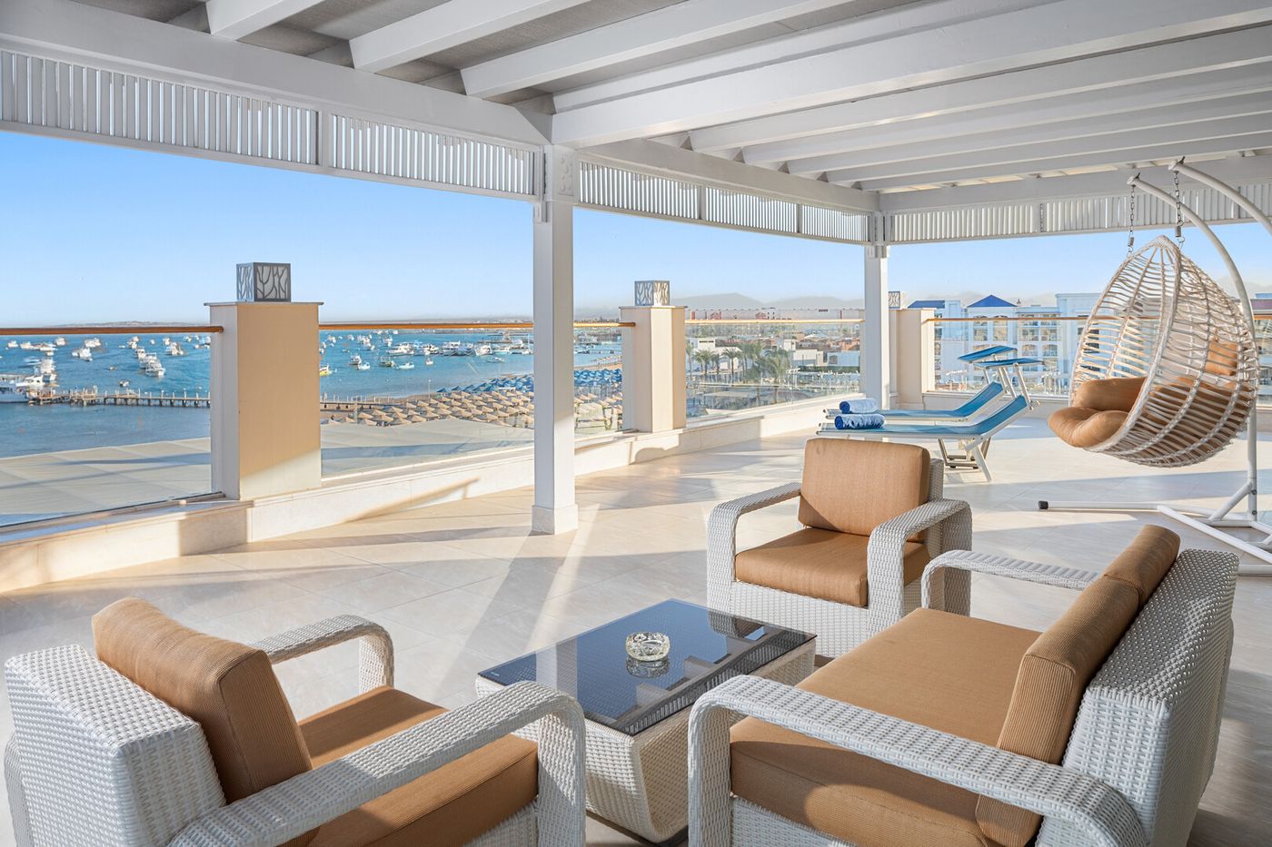 Pickalbatros White Beach 30.01