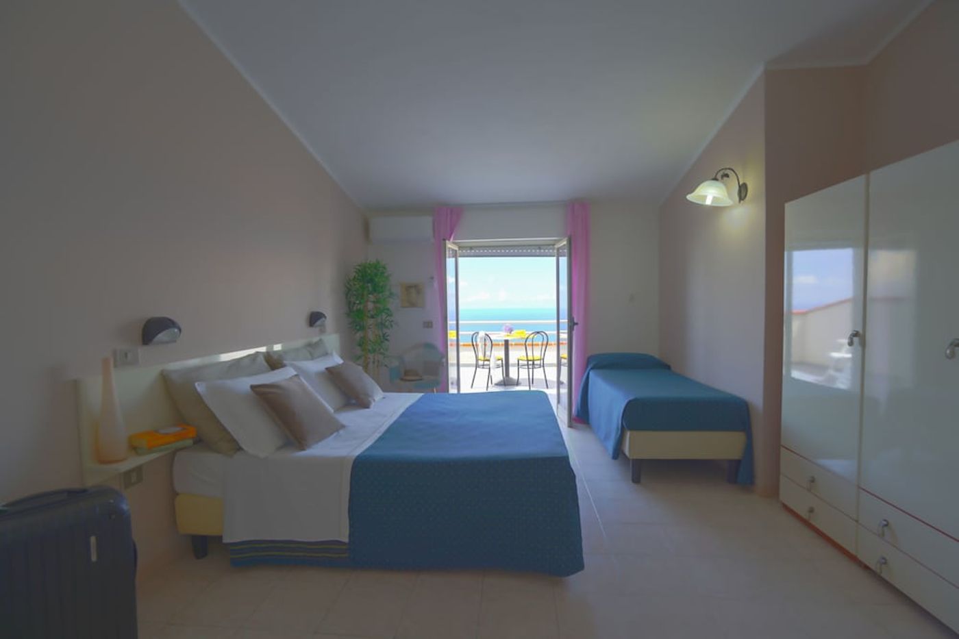 expedia-3166768-8