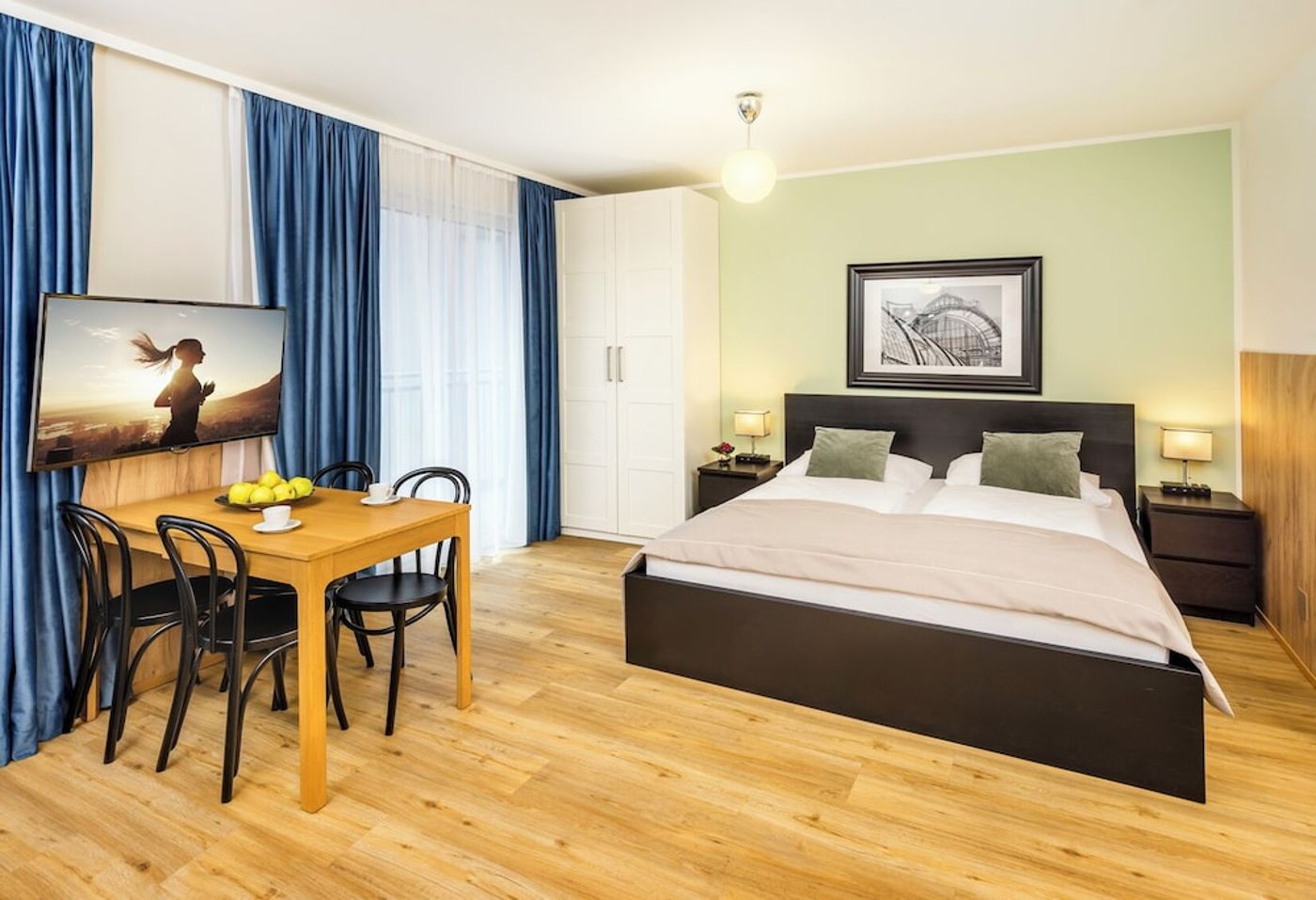 expedia-3165399-25