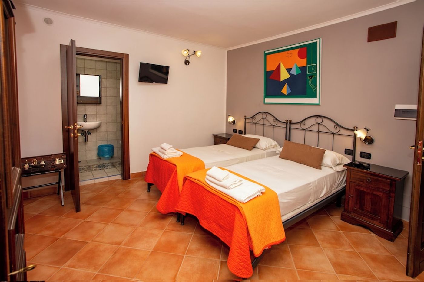 expedia-3166055-9