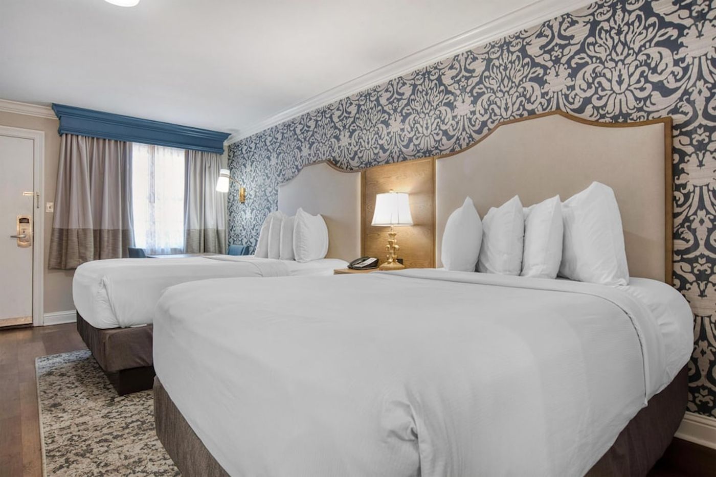expedia-3161486-25