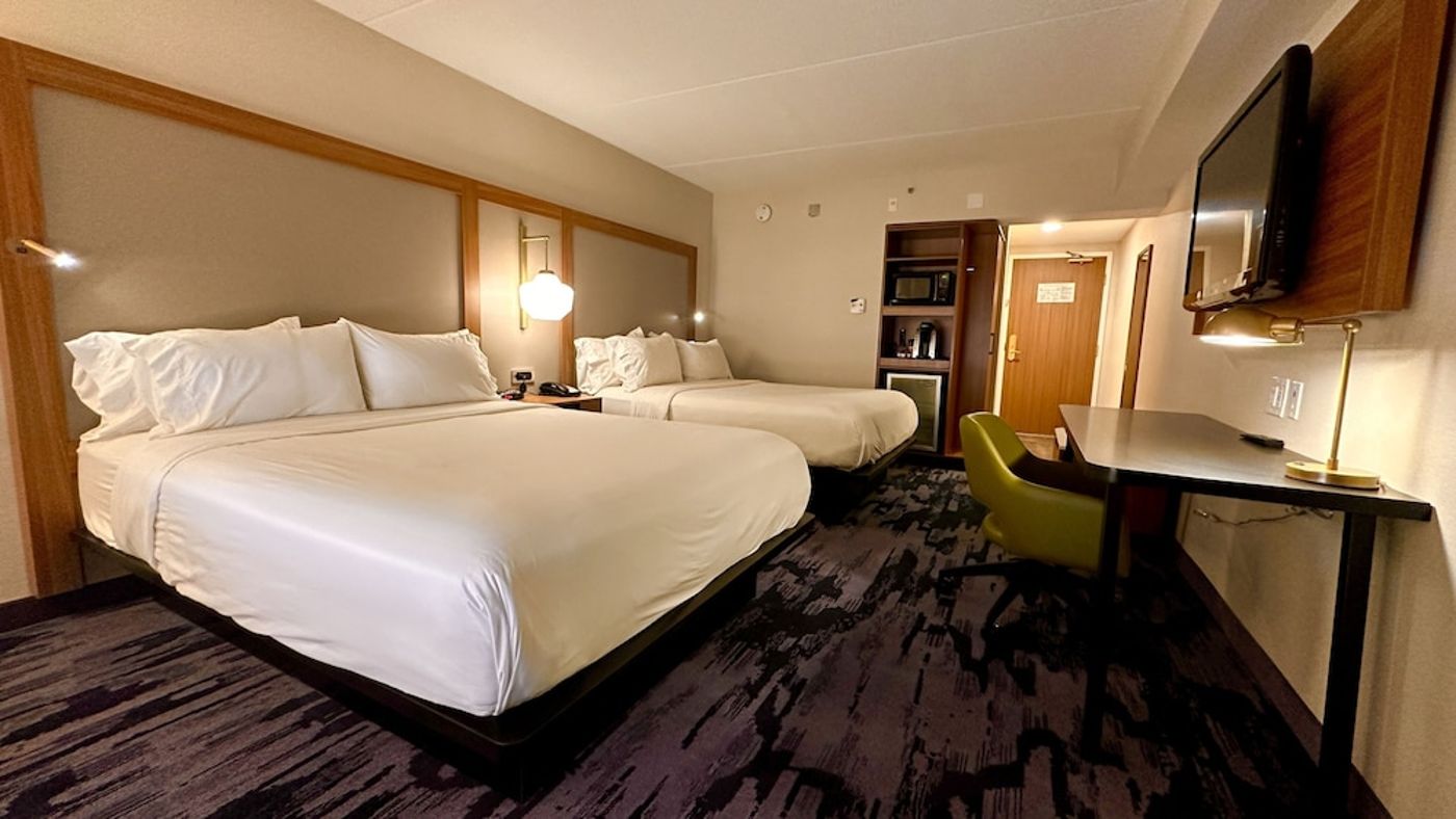 expedia-3163877-25