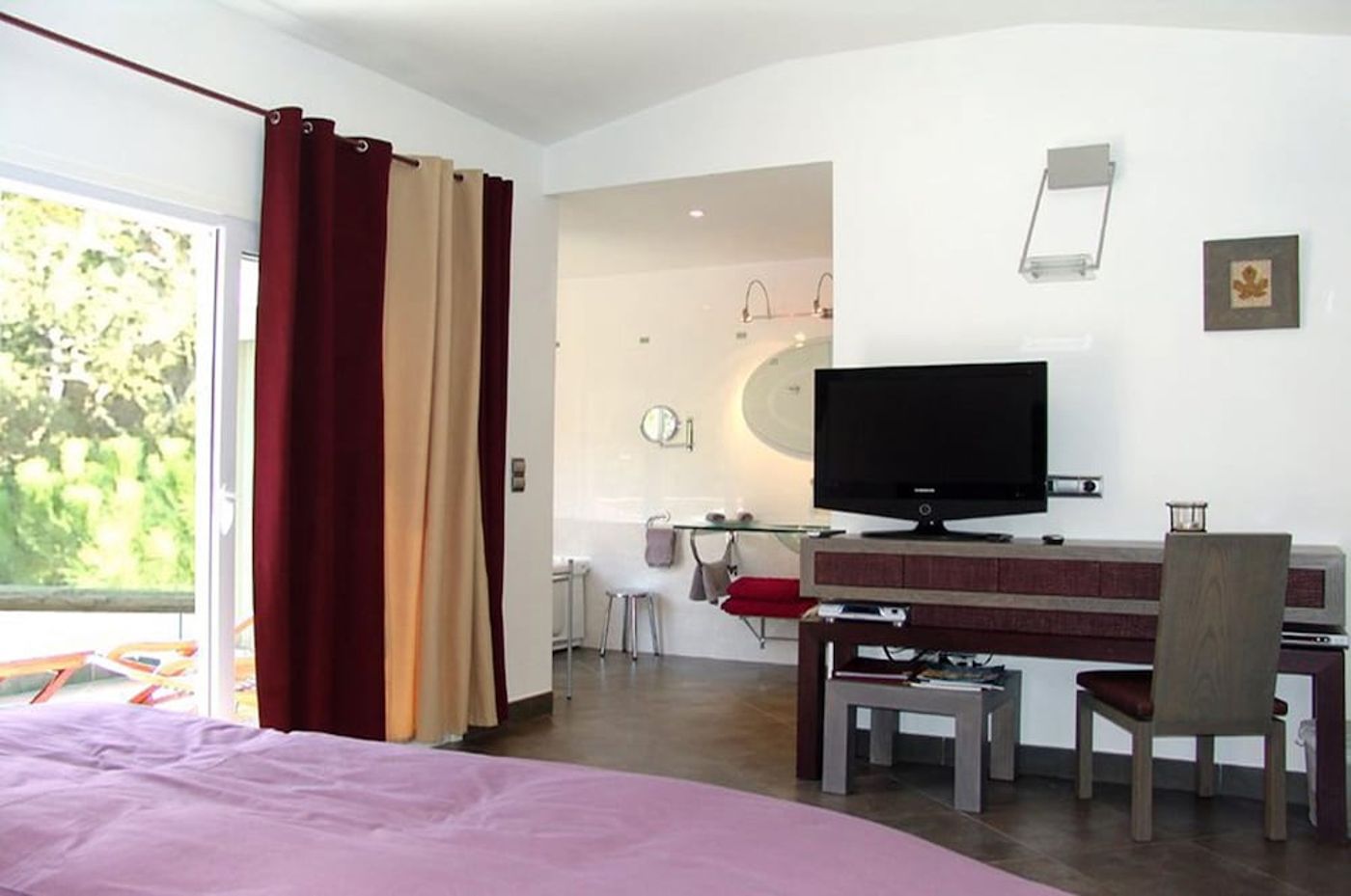 expedia-3157845-25