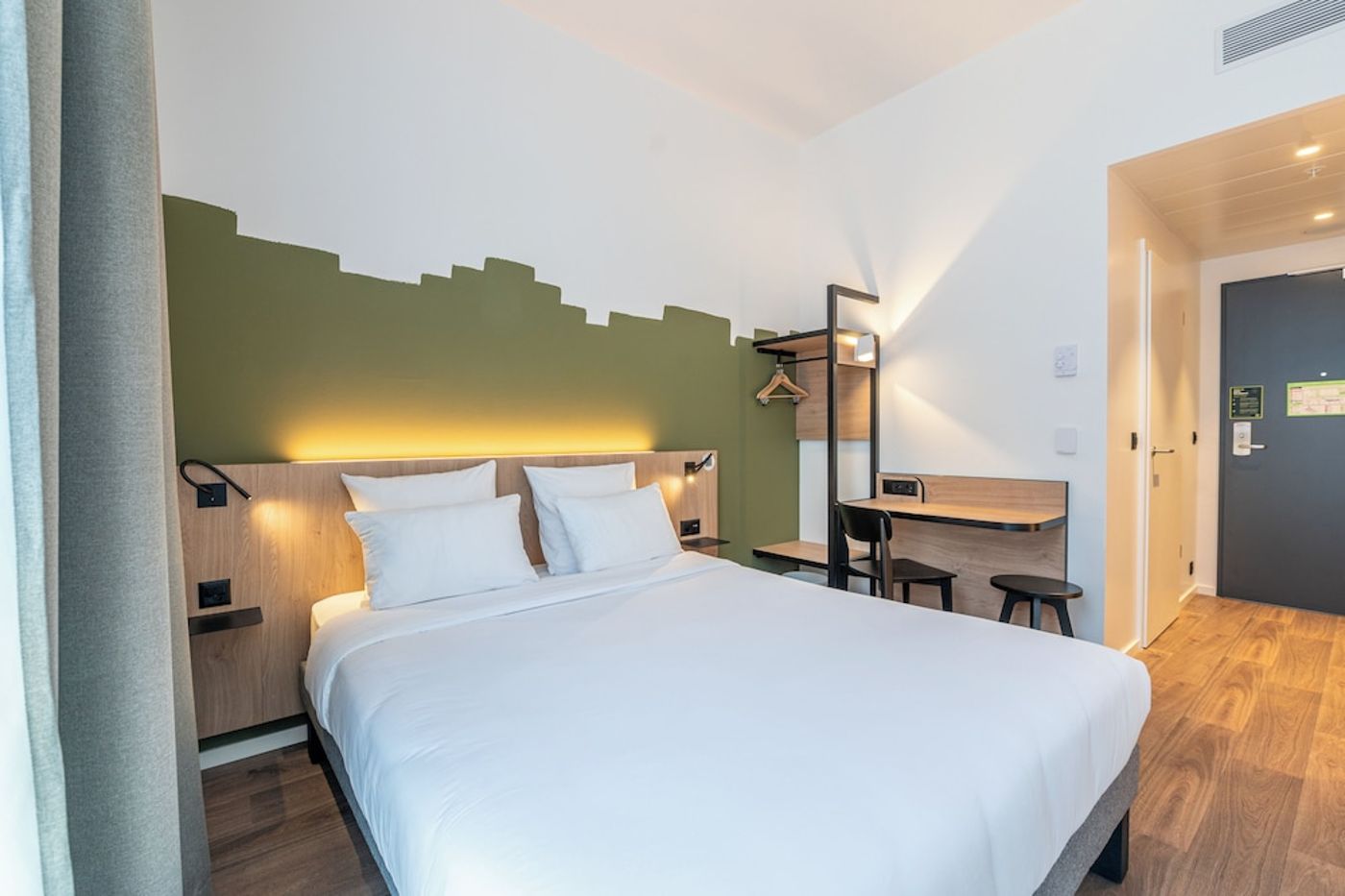 expedia-3164900-25