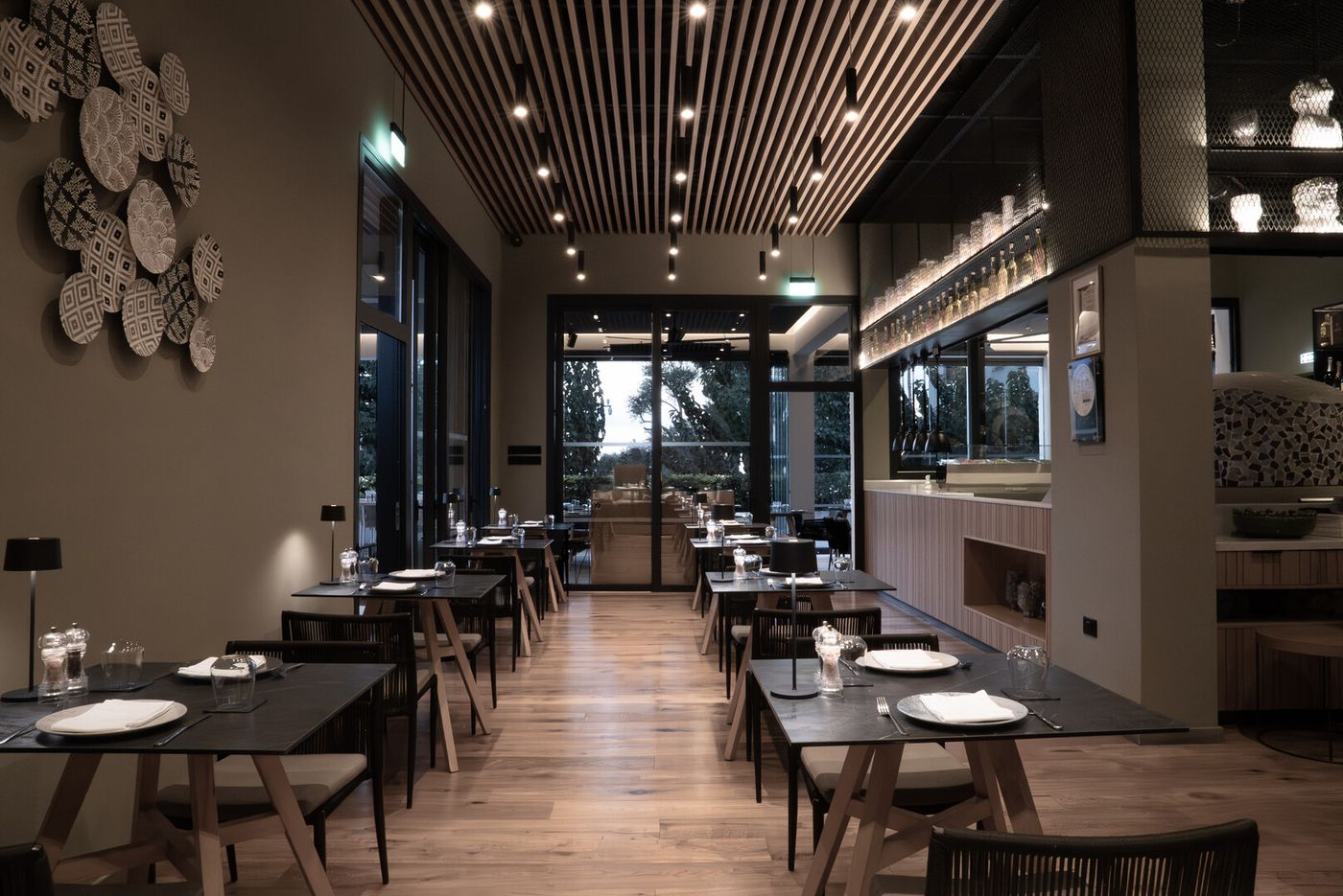 Anemi Hotel & Suites 14.04