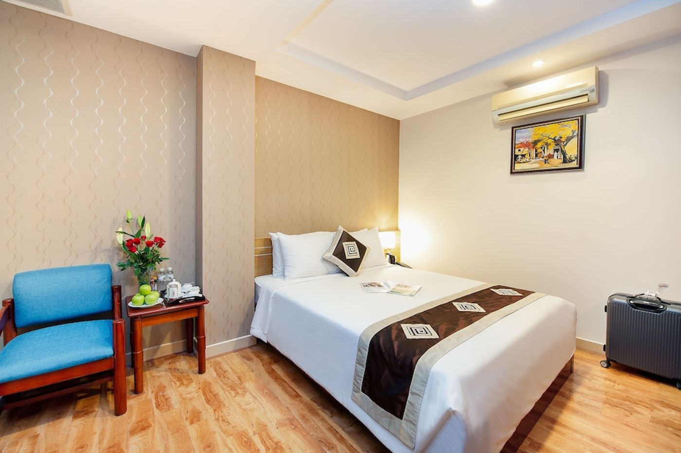 expedia-3163125-30