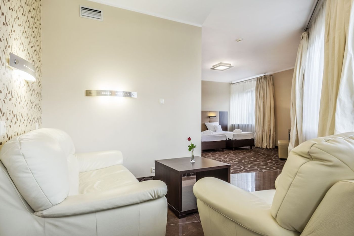 expedia-3163958-22
