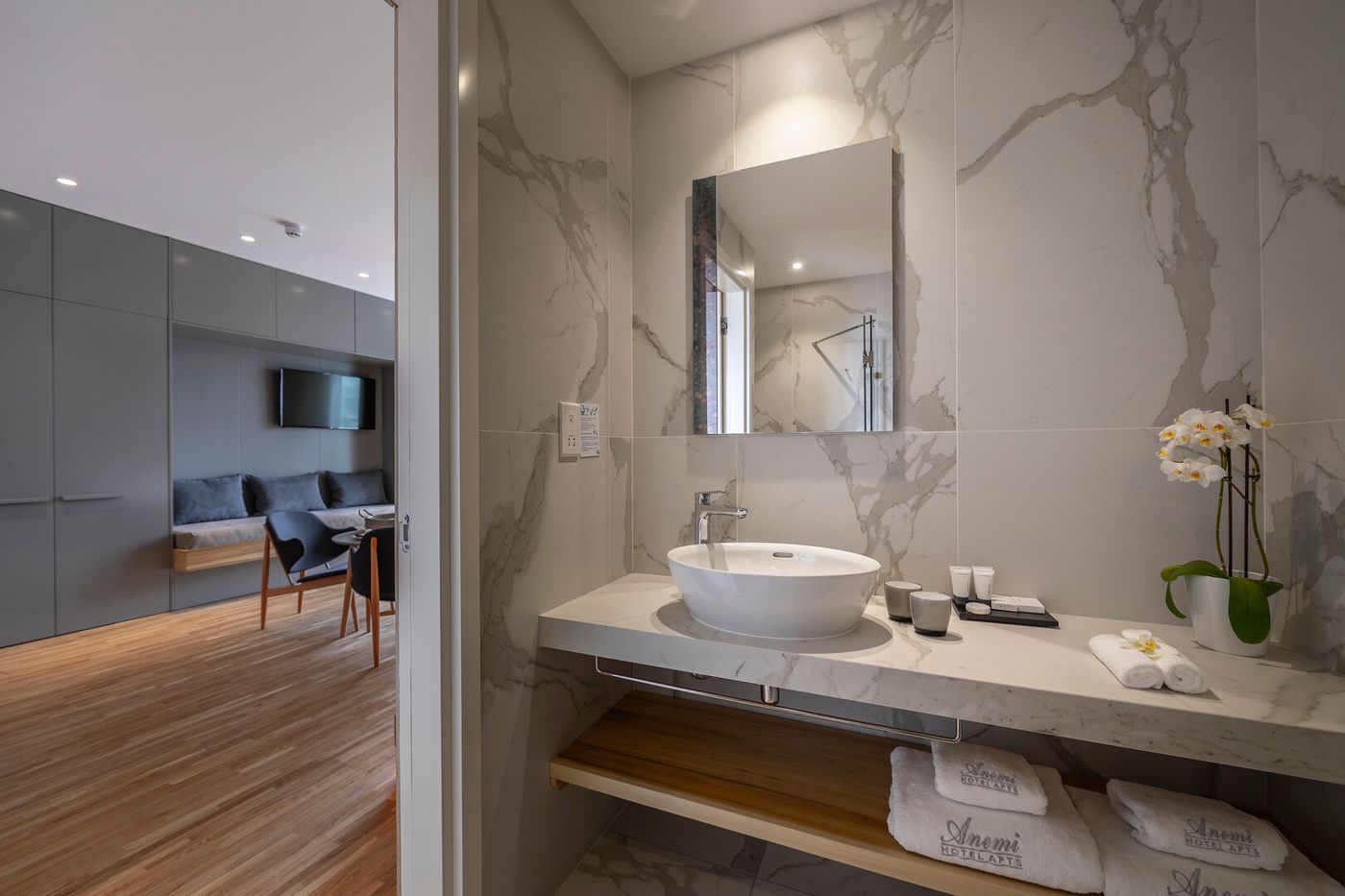 Anemi Hotel & Suites 14.04