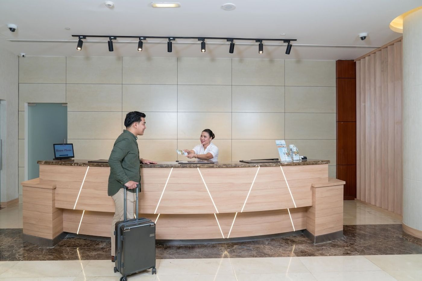 expedia-3166480-6