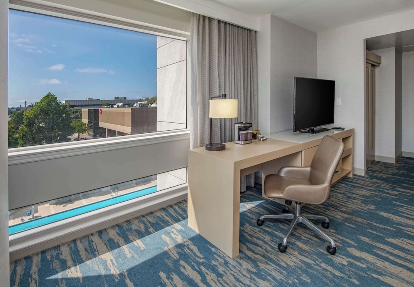 expedia-3158826-25