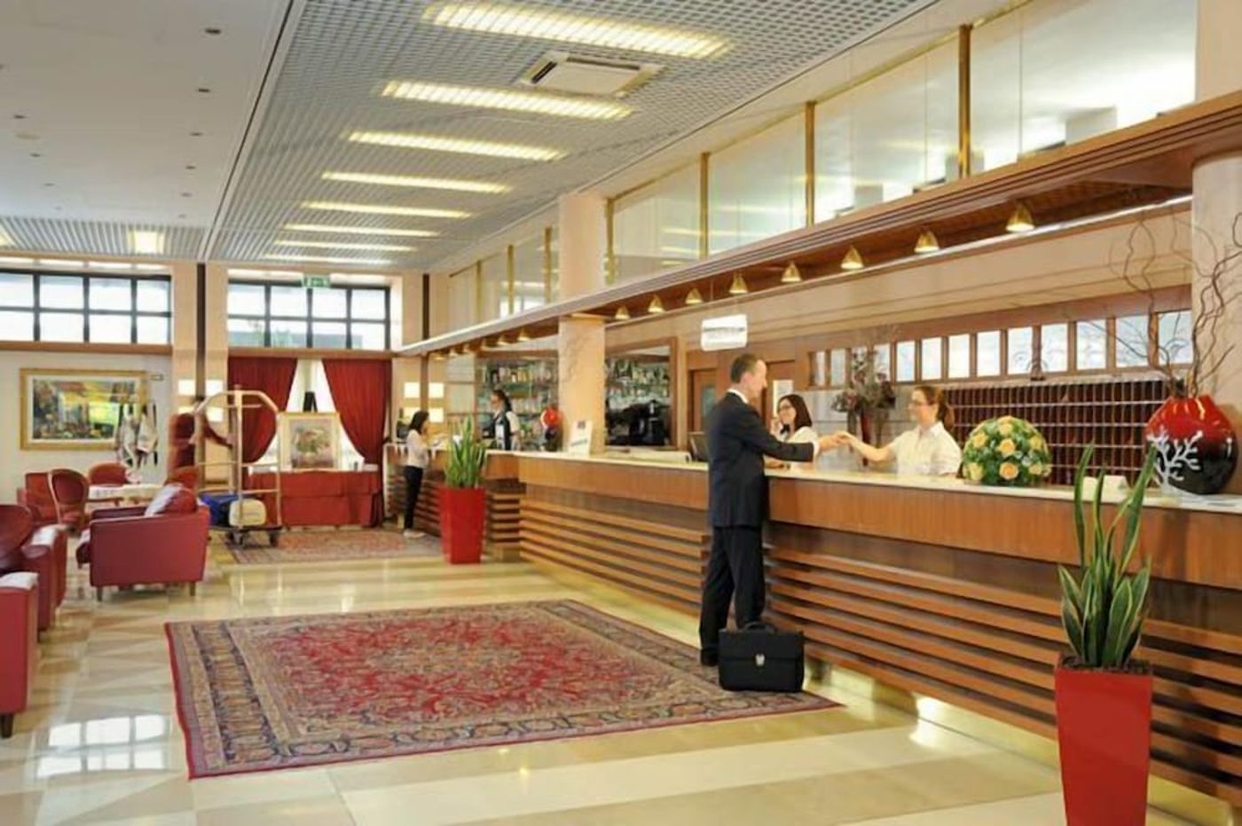 expedia-3166442-4