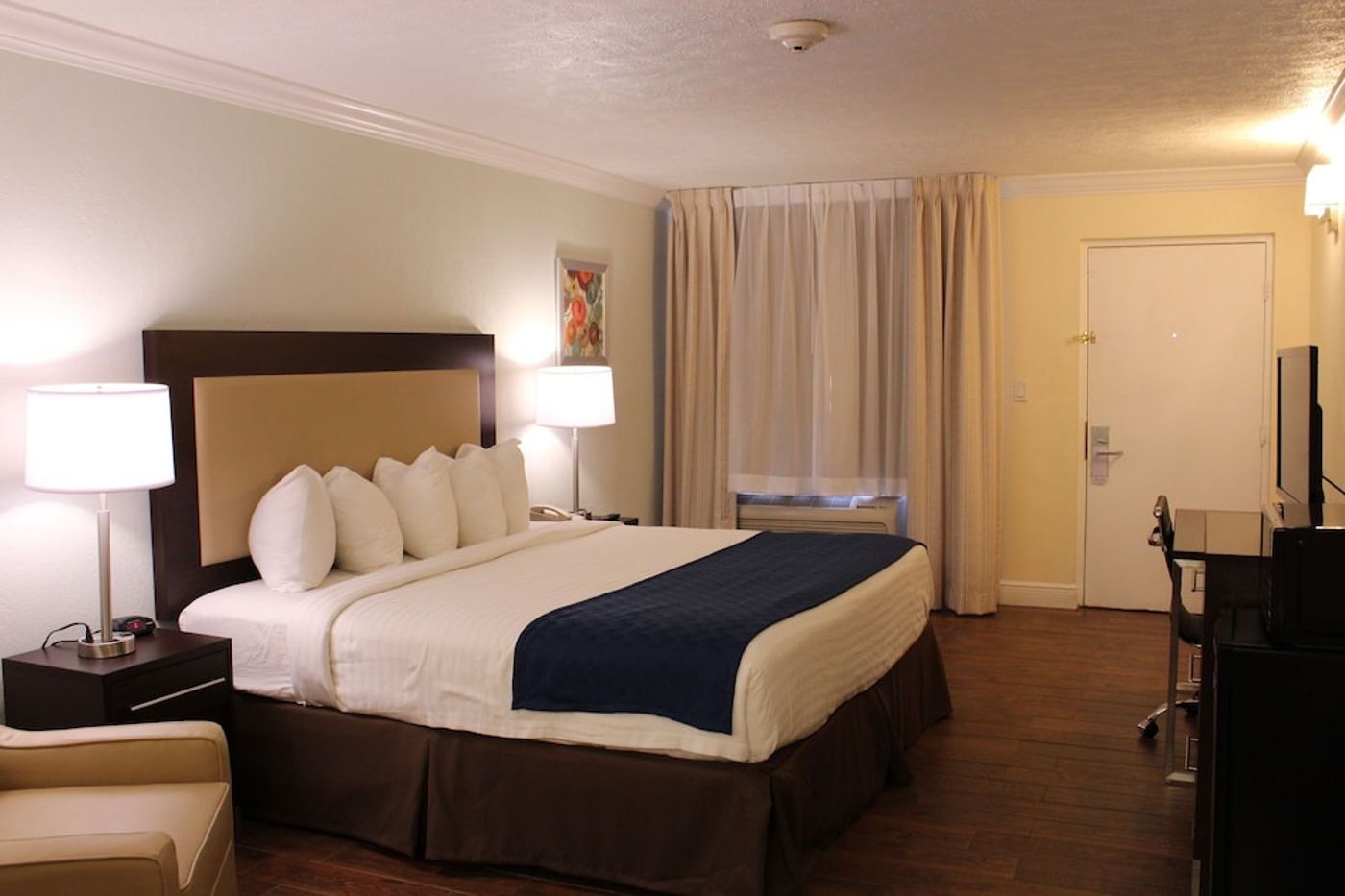 expedia-3165898-24