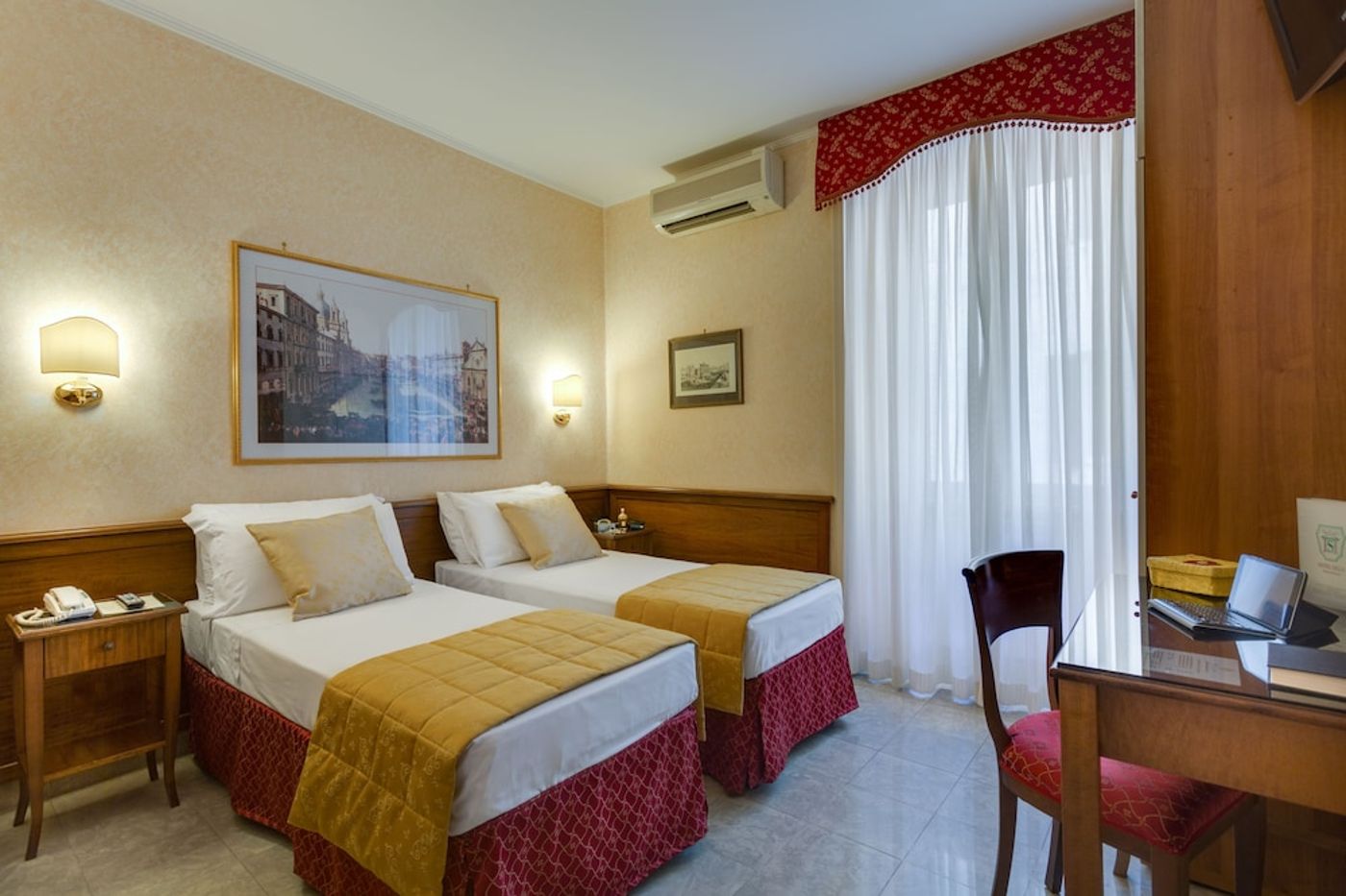 expedia-3165123-13