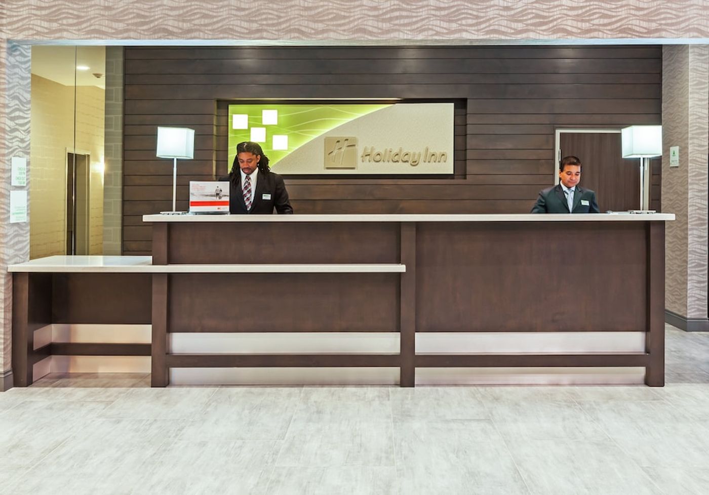 expedia-3158496-5