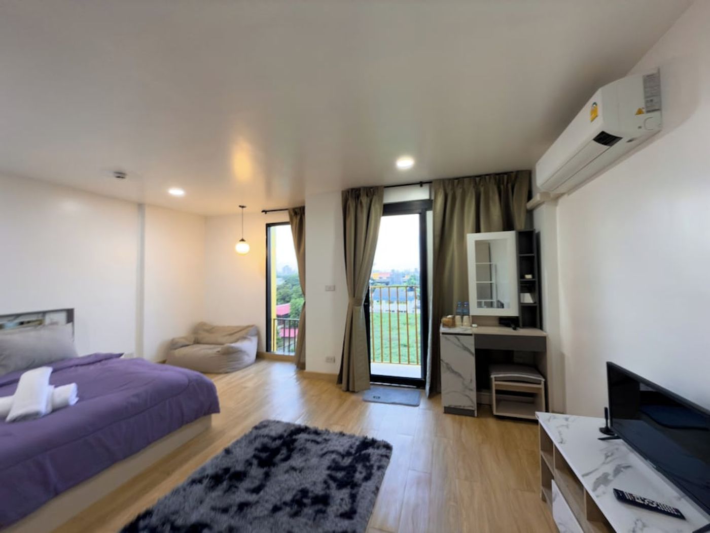 expedia-3162838-6
