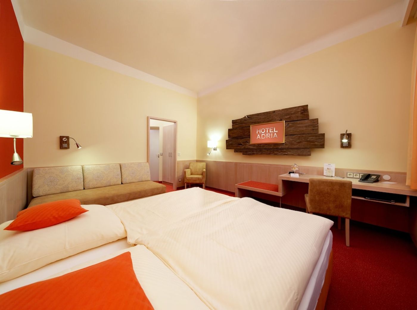 expedia-3159932-10