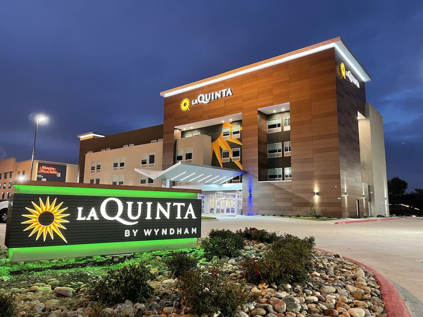 expedia-3166909-2