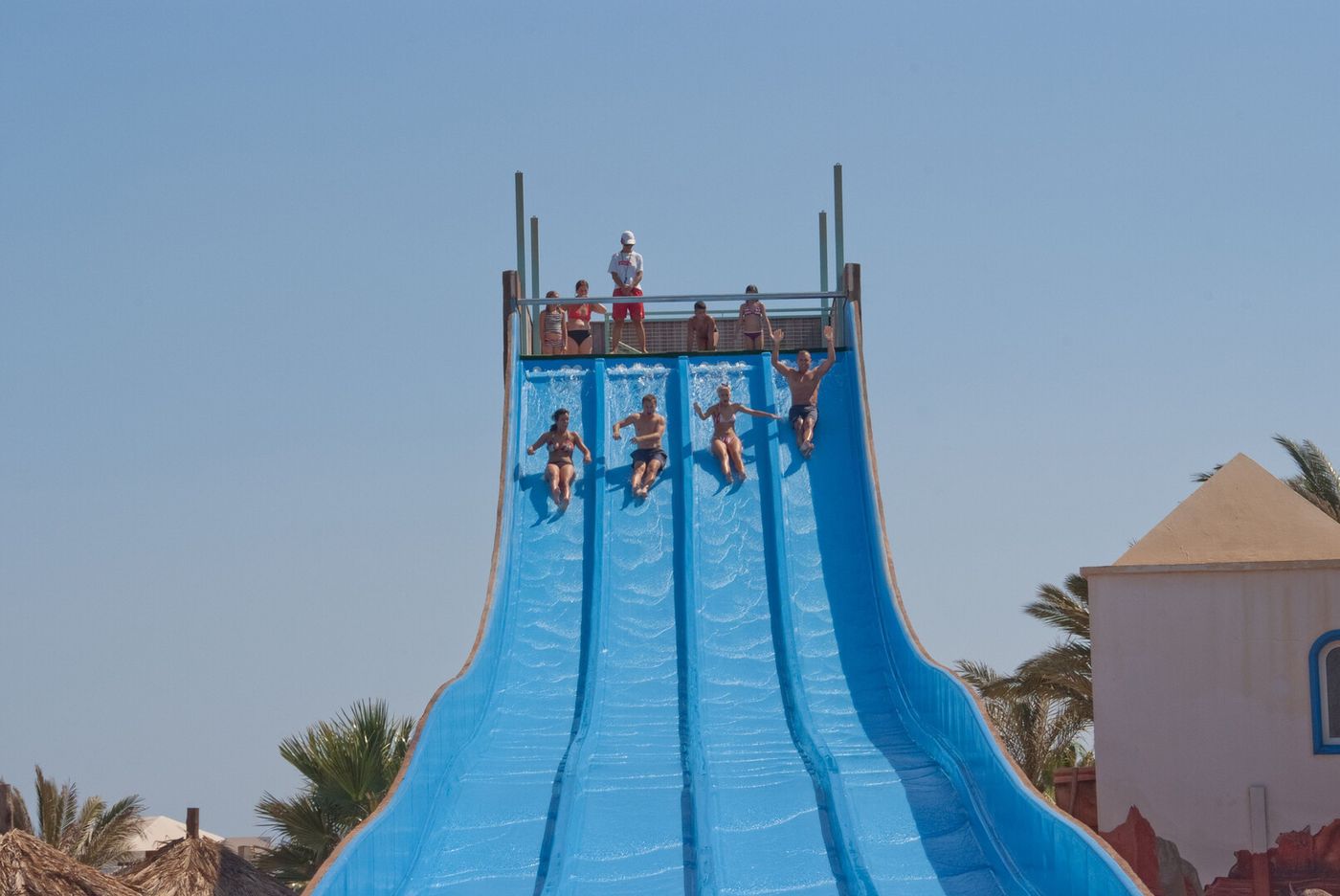 21.01.26 HL Paradise Island