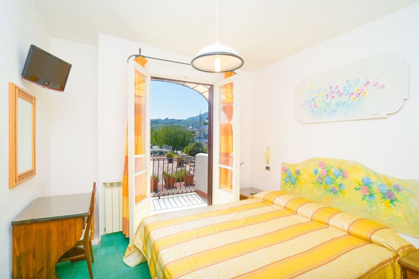 expedia-3166186-25